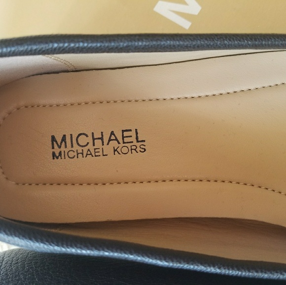 •Michael Kors• black Hamilton charm loafers - Picture 5 of 6